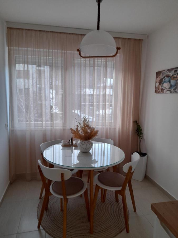 Apartman 8 Vrdnik Exterior foto